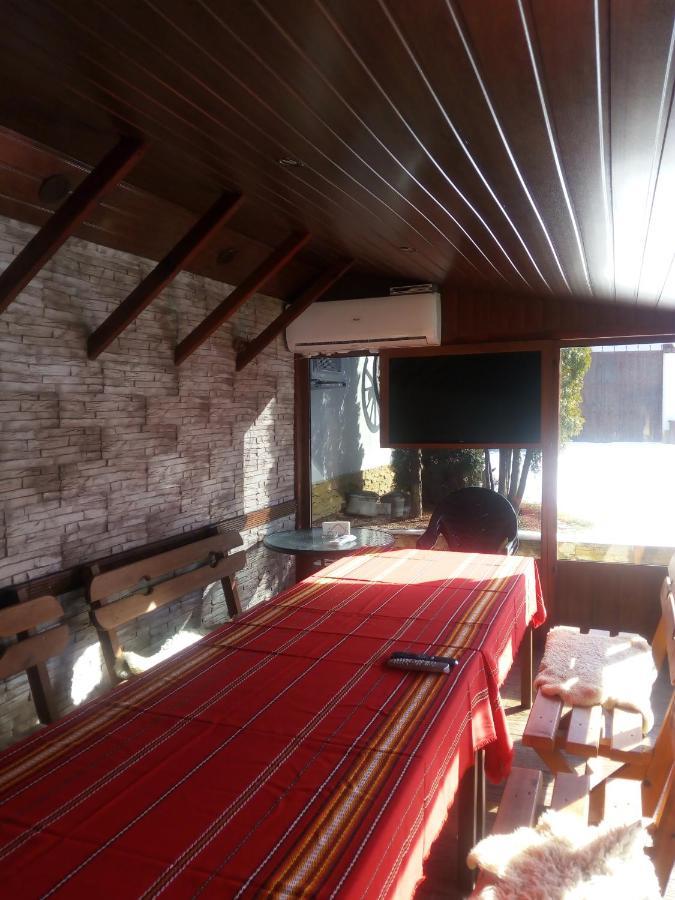Bolyarski Stan Guest House Великий Преслав Екстер'єр фото